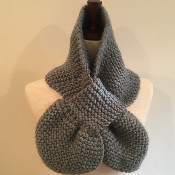 Hand-knitted, Crossover Chunky Knit Scarf main image 12